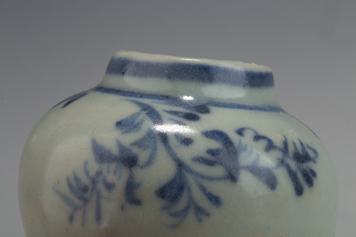 古玩陶瓷明中·青花花卉紋小蓋罐真品鑒賞圖