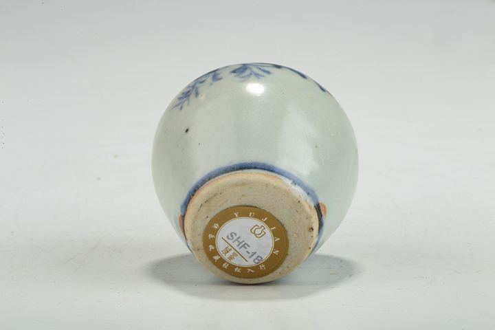 古玩陶瓷明中·青花花卉紋小蓋罐真品鑒賞圖