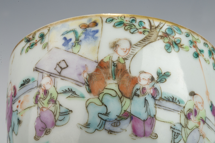 古玩陶瓷清晚·粉彩粉彩仕女教子折桂圖蓋缸
真品鑒賞圖