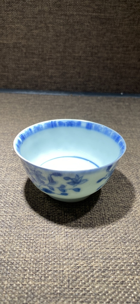 古玩陶瓷青花花卉紋杯真品鑒賞圖