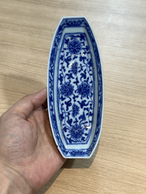 古玩陶瓷清乾隆 青花纏枝蓮茶船真品鑒賞圖