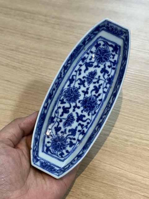 古玩陶瓷清乾隆 青花纏枝蓮茶船真品鑒賞圖