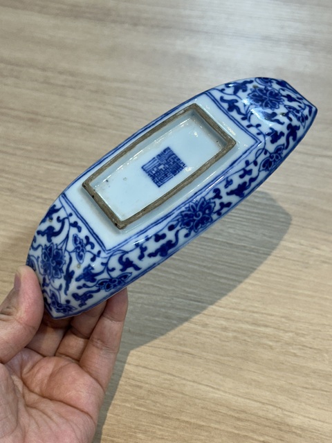 古玩陶瓷清乾隆 青花纏枝蓮茶船真品鑒賞圖