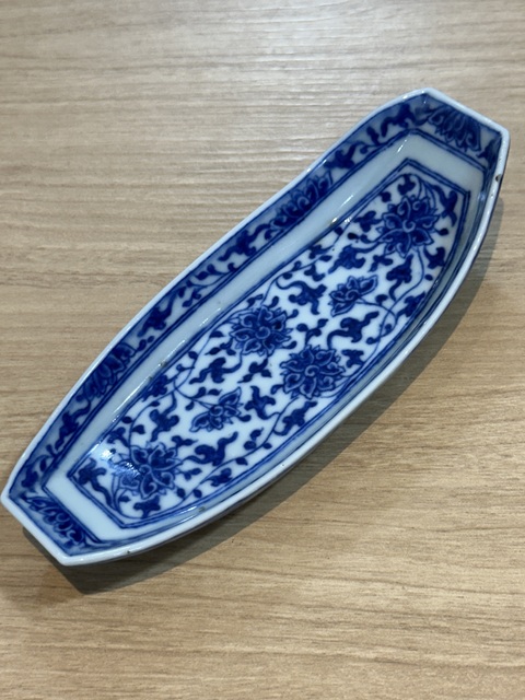 古玩陶瓷清乾隆 青花纏枝蓮茶船真品鑒賞圖