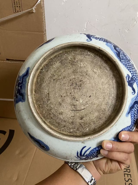 古玩陶瓷青花過墻龍紋盤真品鑒賞圖