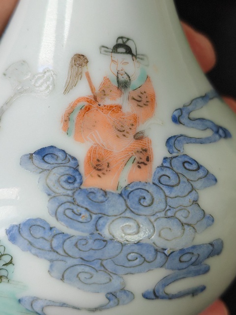 古玩陶瓷人物紋粉彩撇口瓶真品鑒賞圖