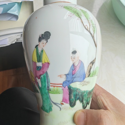 古玩陶瓷粉彩三娘教子圖雞腿瓶真品鑒賞圖
