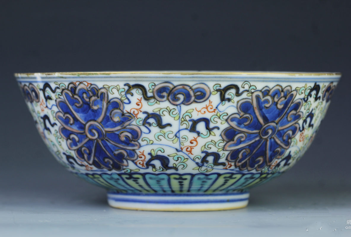 古玩陶瓷斗彩碗真品鑒賞圖