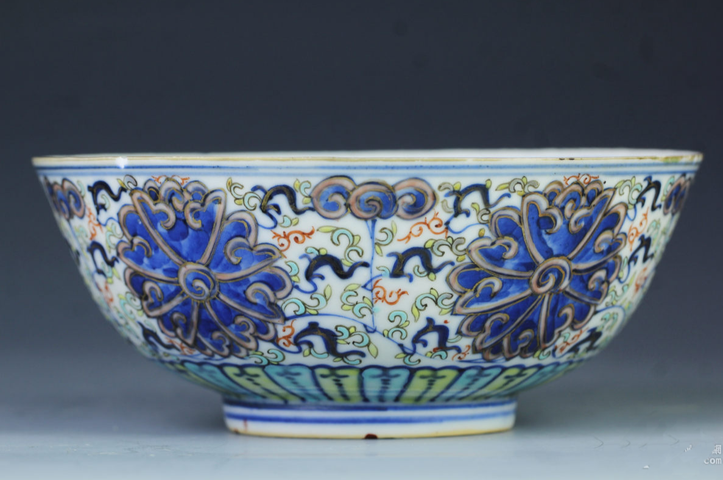 古玩陶瓷斗彩碗真品鑒賞圖