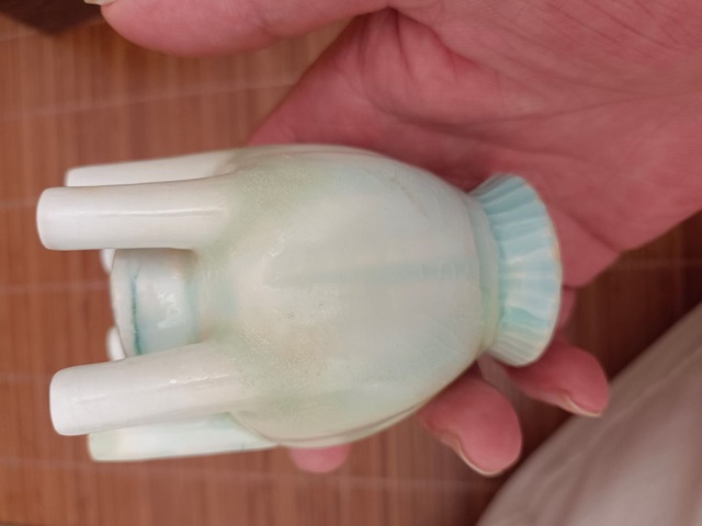 古玩陶瓷湖田窯青白釉花插真品鑒賞圖