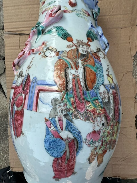 古玩陶瓷人物紋粉彩瓶真品鑒賞圖