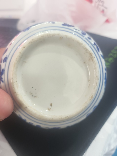 古玩陶瓷青花花卉紋蓋缸真品鑒賞圖