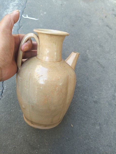 古玩陶瓷長沙窯貼塑雙魚執(zhí)壺真品鑒賞圖