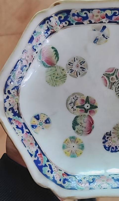 古玩陶瓷皮球花粉彩貢盤真品鑒賞圖