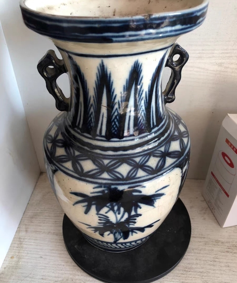 古玩陶瓷青花花卉紋盤口瓶真品鑒賞圖