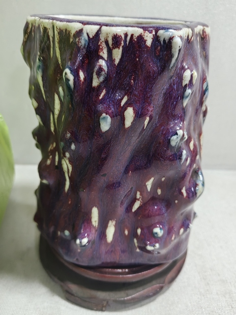 古玩陶瓷紅釉筆筒真品鑒賞圖