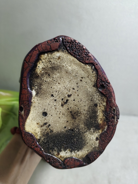 古玩陶瓷紅釉筆筒真品鑒賞圖