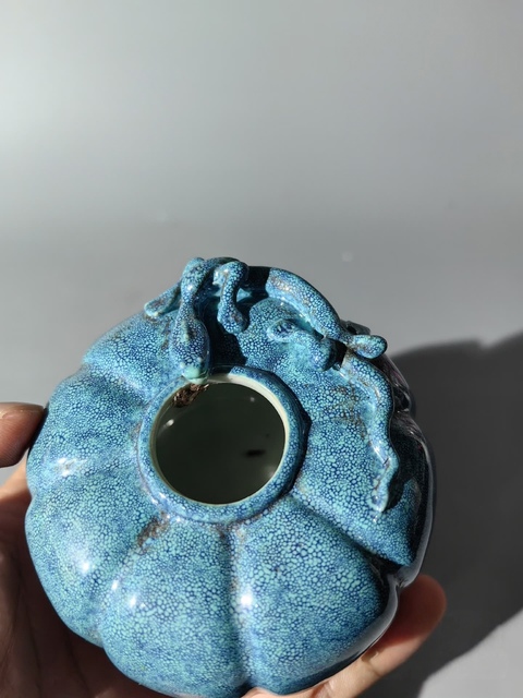 古玩陶瓷爐鈞釉螭龍水盂真品鑒賞圖