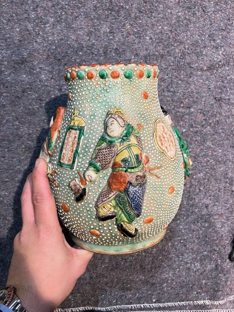 古玩陶瓷人物紋珍珠地尊真品鑒賞圖