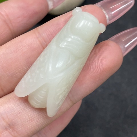 古玩玉器328和田玉雕蟬型件 配證書拍賣，當前價格299元