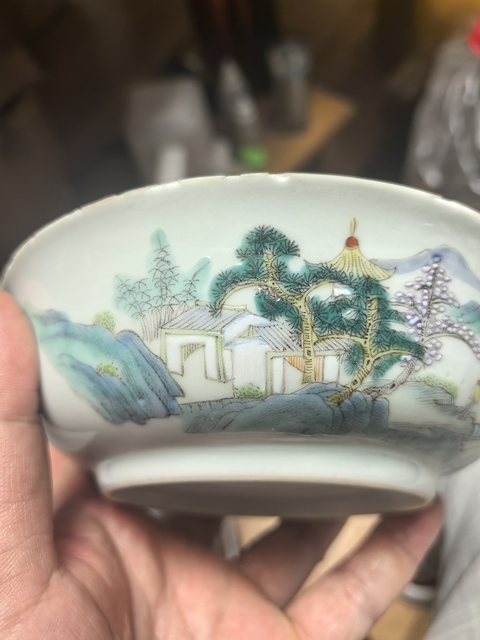 古玩陶瓷粉彩山水人物碗真品鑒賞圖