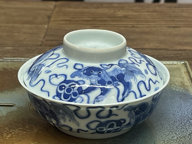 古玩陶瓷青花獅子紋蓋碗真品鑒賞圖