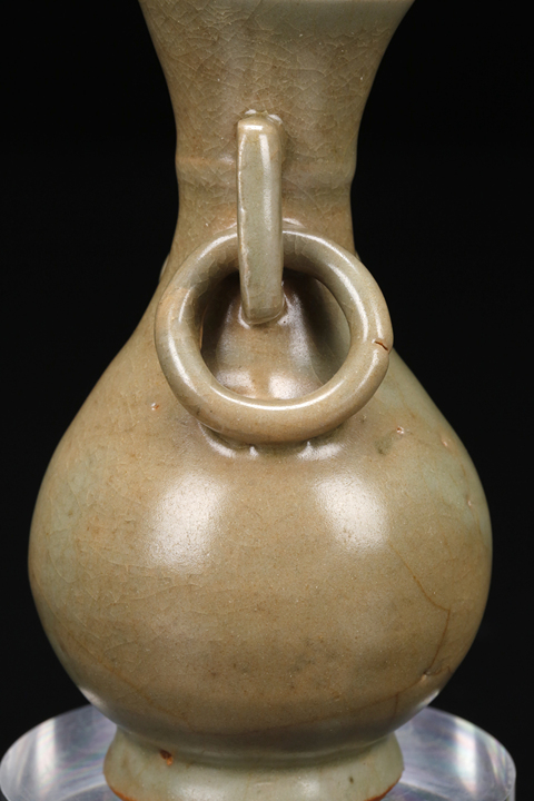 古玩陶瓷龍泉窯掛環(huán)瓶真品鑒賞圖