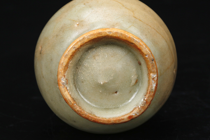 古玩陶瓷龍泉窯掛環(huán)瓶真品鑒賞圖