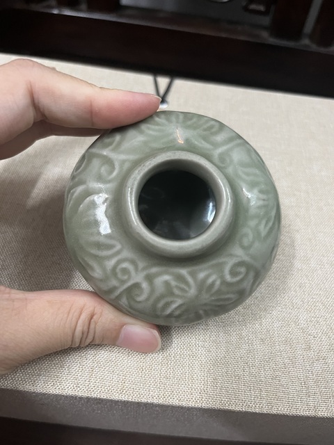古玩陶瓷元代 龍泉花模小罐拍賣，當前價格6800元
