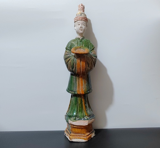 古玩陶瓷明三彩仕女俑真品鑒賞圖