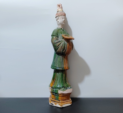 古玩陶瓷明三彩仕女俑真品鑒賞圖