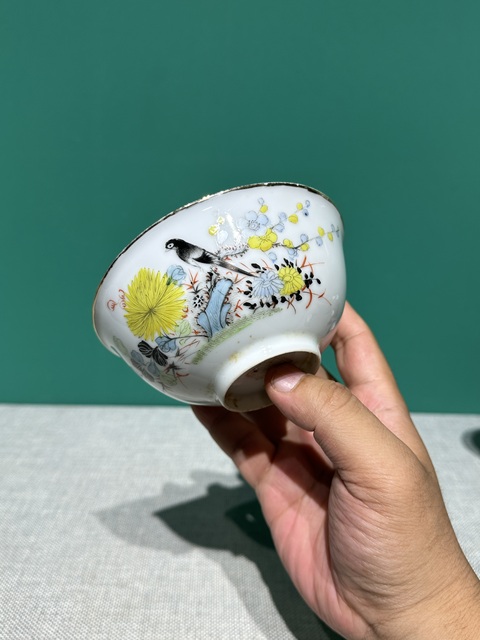古玩陶瓷民國粉彩花鳥紋碗國慶放漏真品鑒賞圖