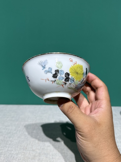 古玩陶瓷民國粉彩花鳥紋碗國慶放漏真品鑒賞圖