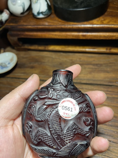 古玩雜項(xiàng)龍紋鼻煙壺真品鑒賞圖