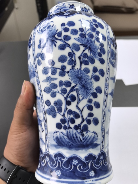 古玩陶瓷青花花鳥(niǎo)紋雞腿瓶真品鑒賞圖