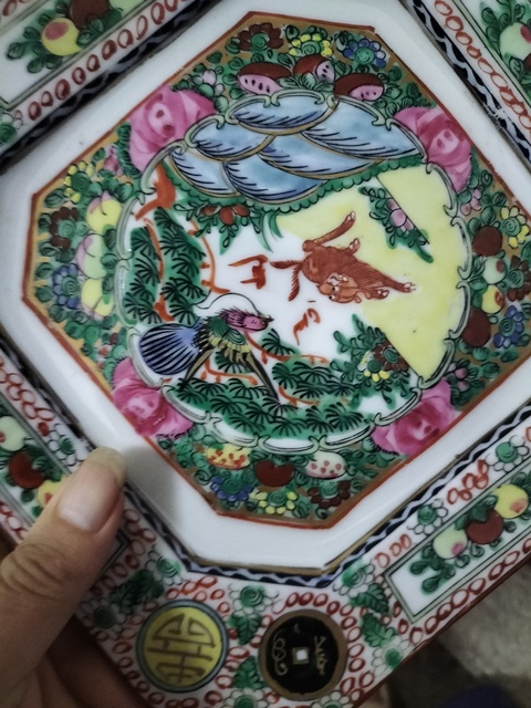 古玩陶瓷歡天喜地廣彩盤真品鑒賞圖