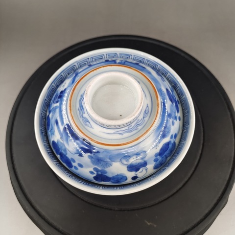 古玩陶瓷人物紋青花蓋碗真品鑒賞圖