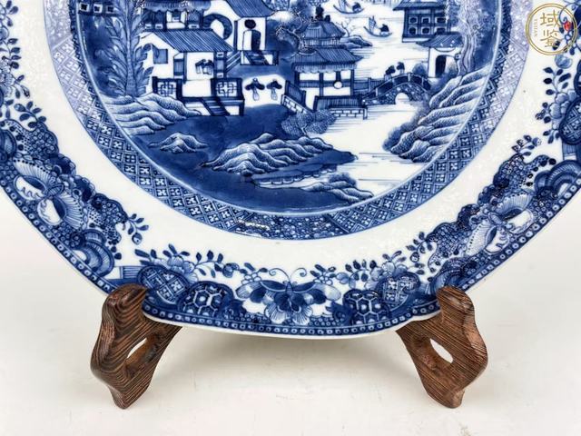 古玩陶瓷乾隆青花盤真品鑒賞圖