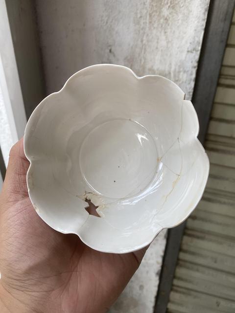 古玩陶瓷青白釉花口碗真品鑒賞圖