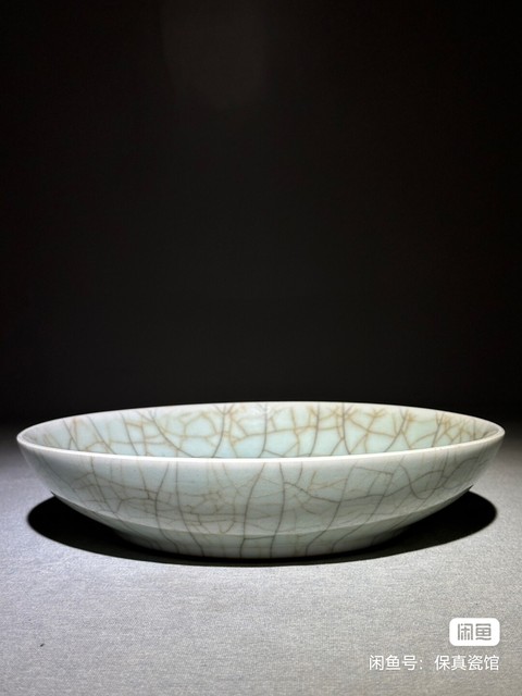 古玩陶瓷哥釉臥盤真品鑒賞圖