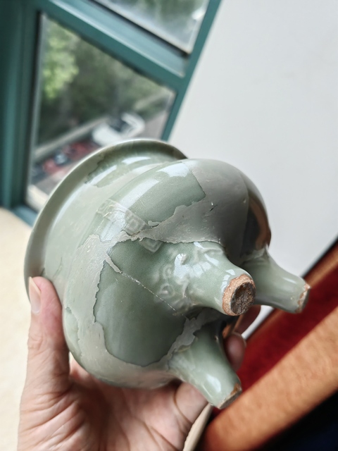 古玩陶瓷龍泉青瓷鬲式爐真品鑒賞圖