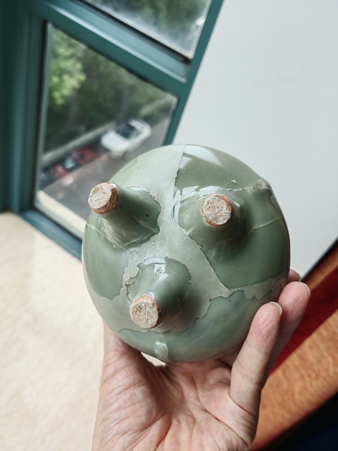 古玩陶瓷龍泉青瓷鬲式爐真品鑒賞圖