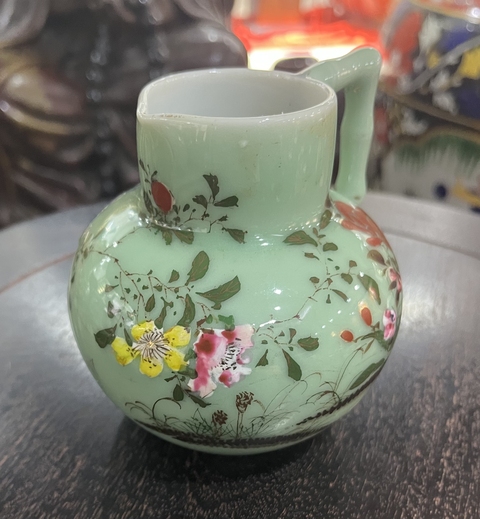 古玩陶瓷豆青釉粉彩花鳥(niǎo)紋執(zhí)壺真品鑒賞圖