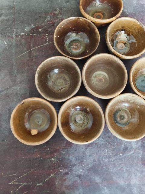 古玩陶瓷褐釉杯真品鑒賞圖