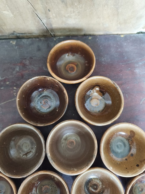 古玩陶瓷褐釉杯真品鑒賞圖