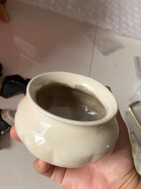 古玩陶瓷磁州窯白釉瓜棱罐真品鑒賞圖