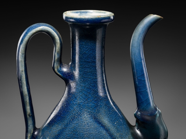 古玩陶瓷藍釉執壺真品鑒賞圖