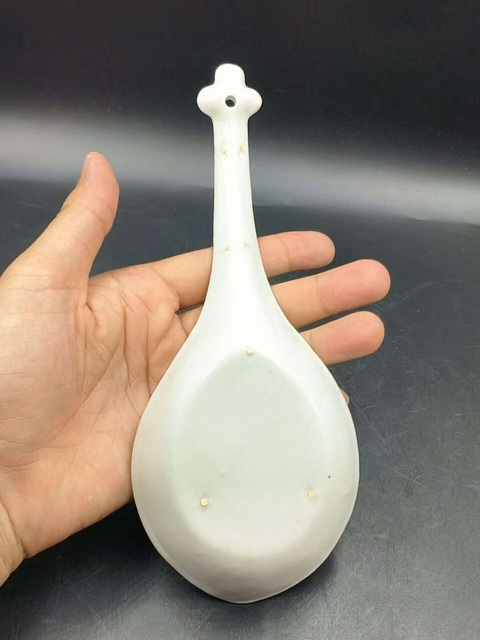 古玩陶瓷(民國)綠地粉彩纏枝花壽紋勺子拍賣,當前價格340元
