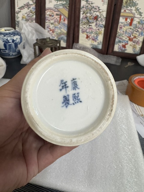 古玩陶瓷樓臺亭閣山水紋青花瓶真品鑒賞圖