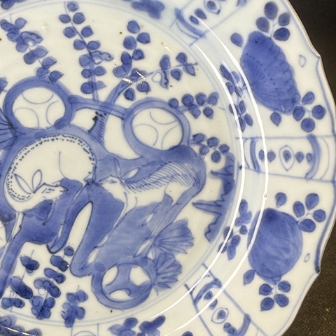 古玩陶瓷青花雙鹿花卉紋花口盤真品鑒賞圖